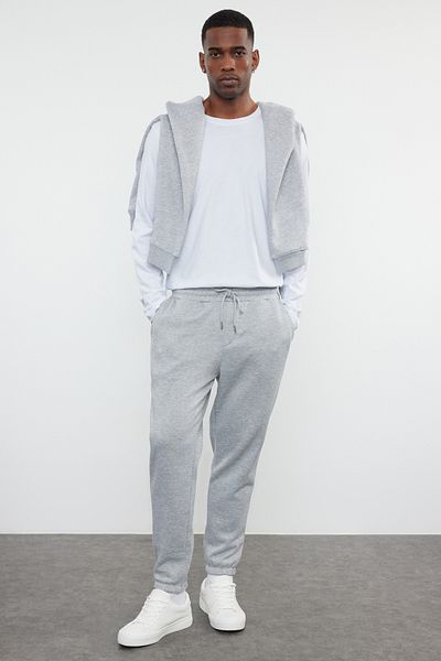Trendyol Collection Schwarz-graue Fleece-Jogginghose – elastisches Bein, dicke Innenseite, 2er-Pack TMNAW25EA00004