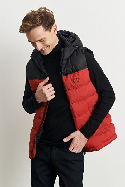 AC&Co / Altınyıldız Classics Men's Black-red Standard Fit Regular Cut Hooded Puffer Vest