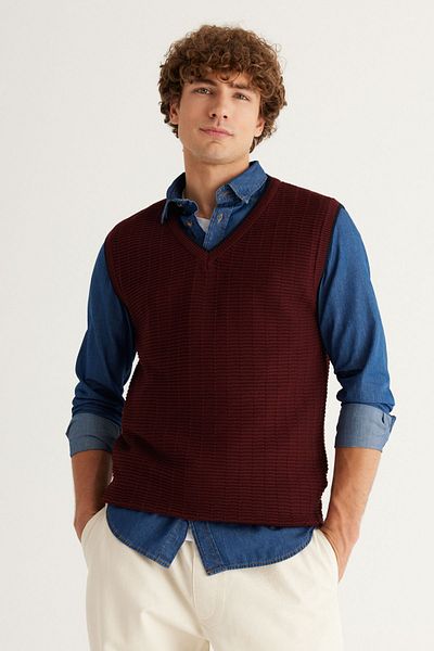 AC&Co / Altınyıldız Classics Pánský svetr z bavlněného úpletu Claret Red Standard Fit Regular Cut s výstřihem do V