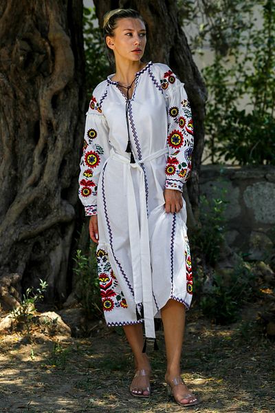 Chiccy Rochie albă țesătă brodată - Guler Britli și mânecă cu balon
