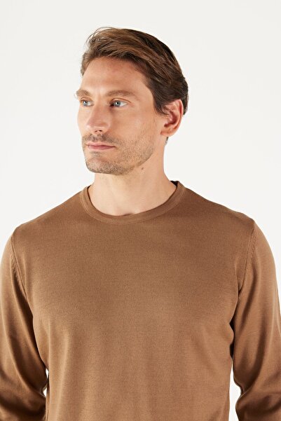 AC&Co / Altınyıldız Classics Men&#39;s Mink Standard Fit Normal Cut Warm Crew Neck Knitwear Sweater