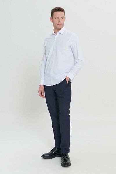 ALTINYILDIZ CLASSICS Weiß-blaues Slim Fit-Hemd für Herren aus Baumwoll-Dobby mit klassischem Kragen