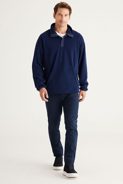 AC&Co / Altınyıldız Classics Herren-Sweatshirt aus weichem Jacquard-Fleece mit lockerer Passform und Stehkragen in Marineblau