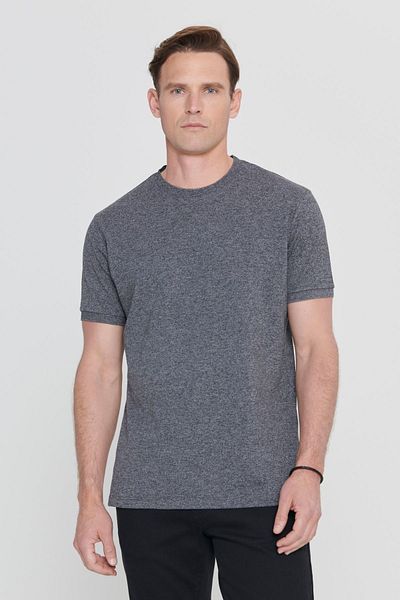 AC&Co / Altınyıldız Classics Anthrazit-Melange Slim Fit T-Shirt aus Baumwoll-Piqué mit Rundhalsausschnitt für Herren