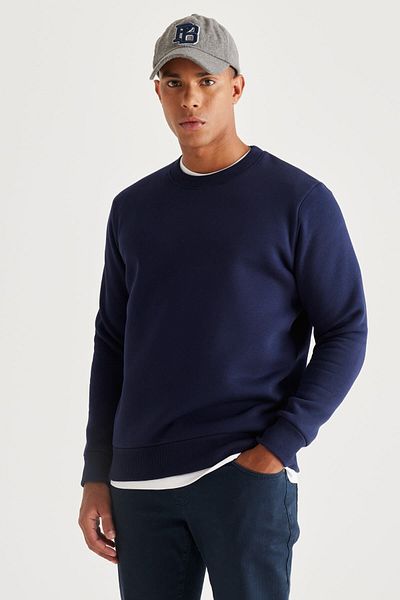 AC&Co / Altınyıldız Classics Marineblaues Herren-Sweatshirt mit Standard-Passform und normalem Schnitt aus 3-fädigem Baumwoll-Sweatshirt mit Rundhalsausschnitt und Innenfleece