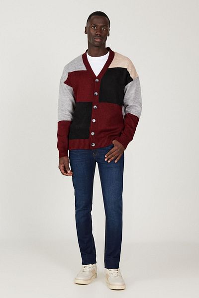 AC&Co / Altınyıldız Classics Men's Burgundy-gray Standard Fit Regular Cut V-neck Ruffled Soft Textured Knitwear Cardigan