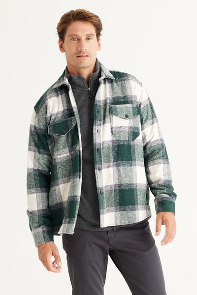 AC&Co / Altınyıldız Classics Pánská zimní košilová bunda s khaki-ecru oversize s límečkem s volným střihem