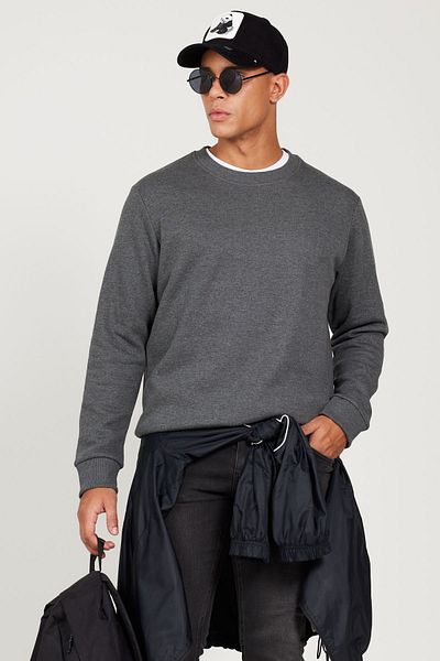 AC&Co / Altınyıldız Classics Pánska antracitovo-melanžová mikina s 3 vláknami s výstrihom – štandardný strih, fleece