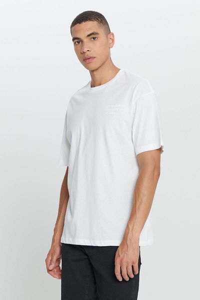 AC&Co / Altınyıldız Classics Ανδρικό μπλουζάκι εκρού Loose Fit Loose Cut 100% βαμβακερό εμπριμέ με λαιμόκοψη