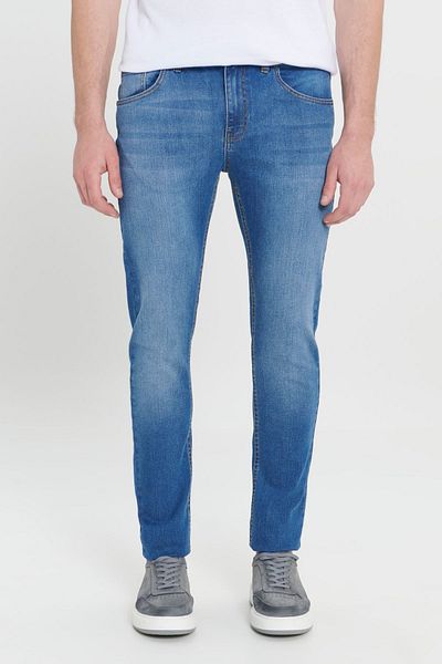 AC&Co / Altınyıldız Classics Marineblaue Slim Fit-Jeans aus Rıss-Baumwoll-Stretch-Denim für Herren