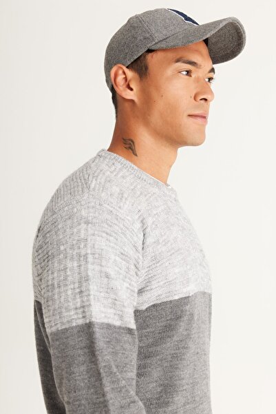 AC&Co / Altınyıldız Classics Pánská šedá Melange Standard Fit Normální střih Posádka Výstřih Colorblok Vzorovaný pletený svetr