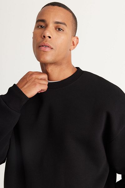 AC&Co / Altınyıldız Classics Pánská černá mikina oversize střih volného střihu bavlněný fleece uvnitř 3 vlákna s výstřihem