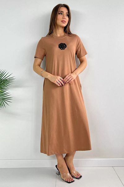 GÜLSELİ Рокля с бродирани розови джобове и камила