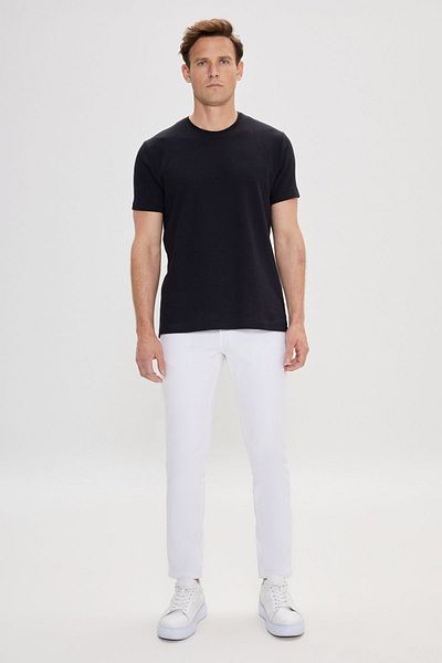 ALTINYILDIZ CLASSICS Schwarzes Slim-Fit-T-Shirt aus Baumwolle mit Rundhalsausschnitt für Herren