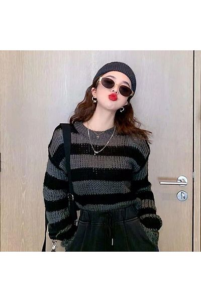 Köstebek Pulover oversize cu dungi negre afumate