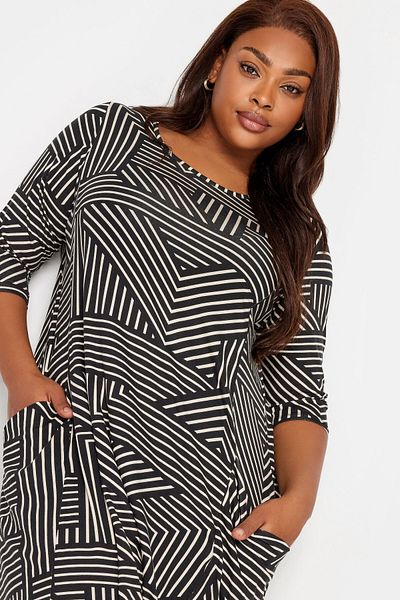 Stil Diva Geometric Print Large Size Mini Dress with Pockets, Half Sleeves137635