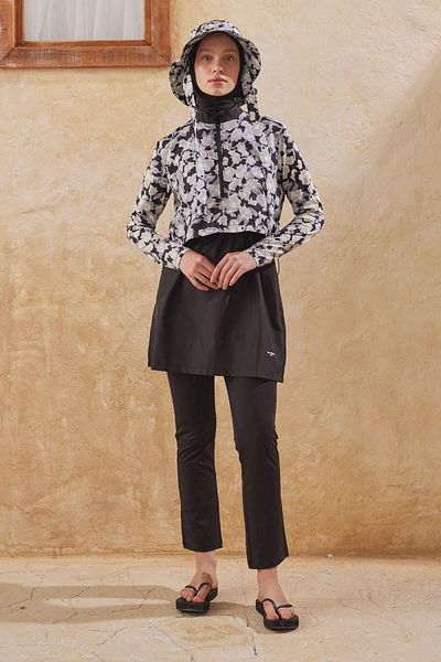 Manuka Bloom 3-teiliges schwarzes Fallschirm-Hijab-Set