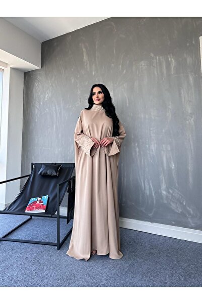 MAY MARA PLUS SIZE SLEEVES AND COLLAR PEARL DETAIL DRESS