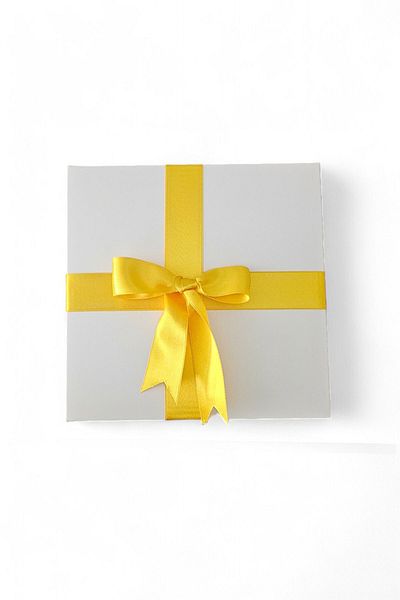HEDİYEDİYE White Gift Box - Empty with Yellow Ribbon