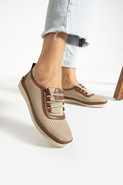 Shakrak Bézs színű női sportcipő - fűzős és kényelmes