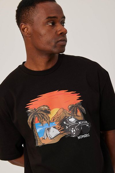 NOMARC Μαύρο T-Shirt - Πολύχρωμο με στάμπα ηλιοβασιλέματος