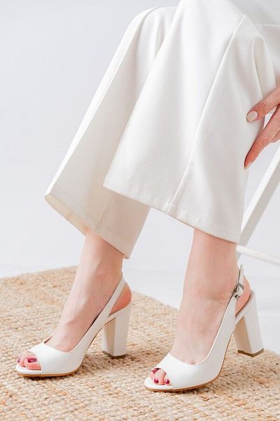 LEtoile Parisienne L'etoile Parisienne PRS-3226 - White Detailed Low Heel Women's Shoes