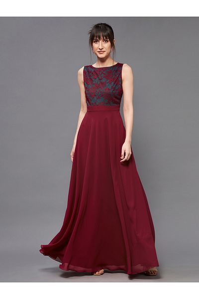 Miss Chase By Styli Lace Detailed Sleeveless Maxi Dress