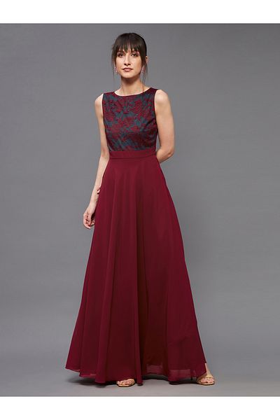 Miss Chase By Styli Lace Detailed Sleeveless Maxi Dress