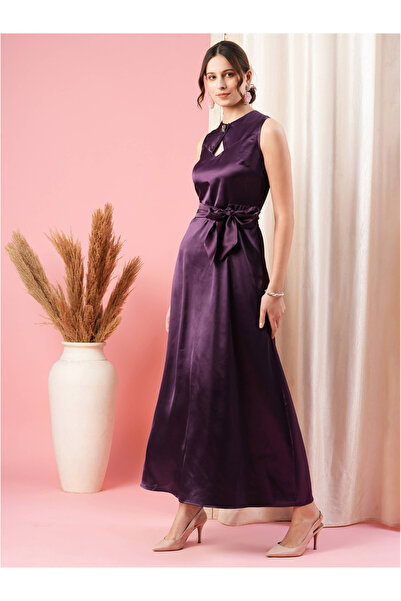 Mish By Styli Round Overlap Neck Maxi Dress with Cut-Out Detail