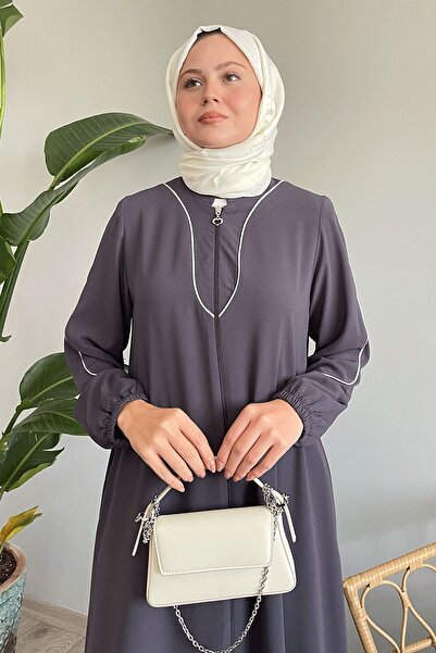 InStyle Антрацитовий колір на деталях трубопроводу Абайя