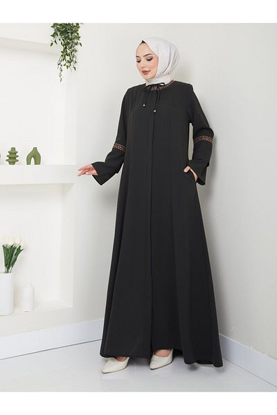 Neva Style فراشة مطرزة مقاس كبير