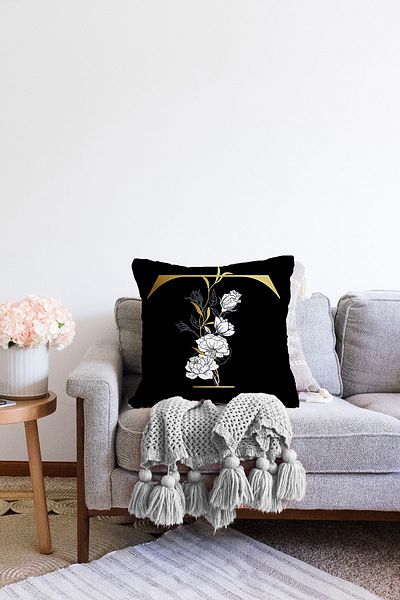 Realhomes Fundal negru cu două fețe Motiv trandafir alb Design auriu Litera T Husă de pernă Raschel imprimată digital