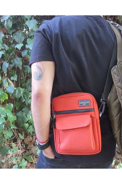 Differ Brick Color Studio Shoulder/Crossbody Bag
