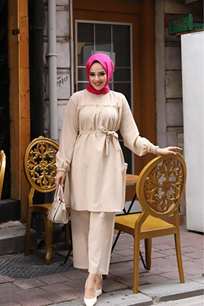 MİSSKAYLE Σετ με λεπτομέρεια βολάν, μπεζ χιτζάμπ