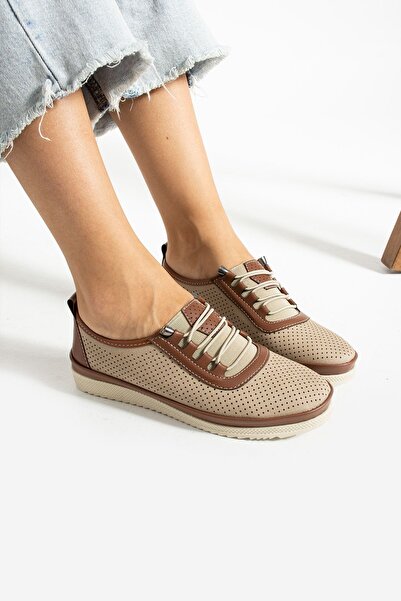 Shakrak Bézs színű női sportcipő - fűzős és kényelmes