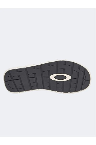 Oakley Operative Sandal 2.0 - Comfortable and Stylish