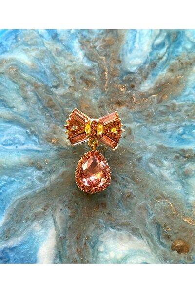 ODDA TASARIM ATÖLYESİ Pembe damla model kristal taşlı minimal şık broş
