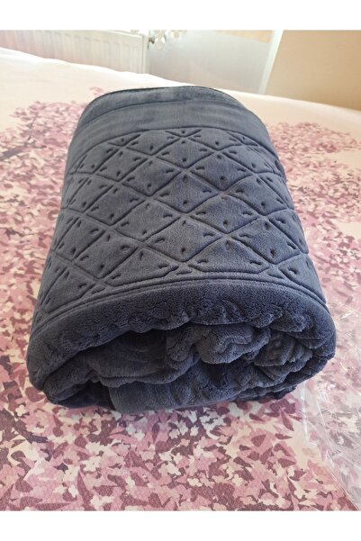 Timeless Çift kişilik battaniye 200×220 ebatinda mavi