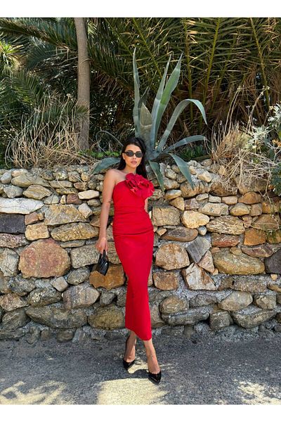 1Moda1Tarz Red Crepe Design Dress - Rose Detailed and Lined