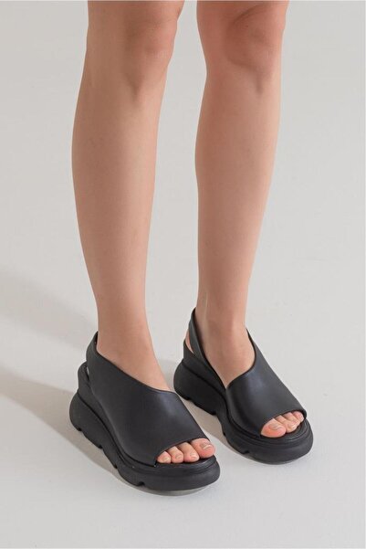 Wella 7712 Black Women's Sandals