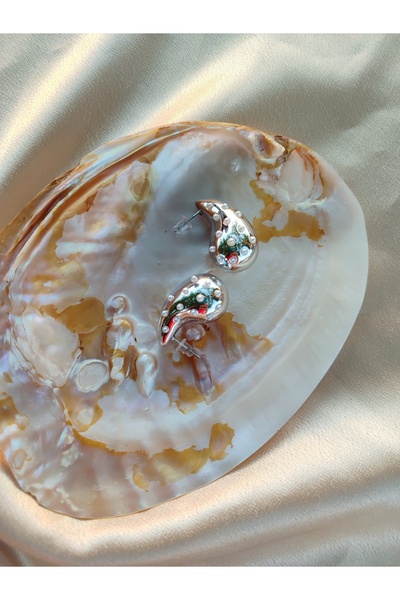 bej jewelry Gözyaşı Damla Tasarım Model Gümüş Renk İnci Detaylı Küpe