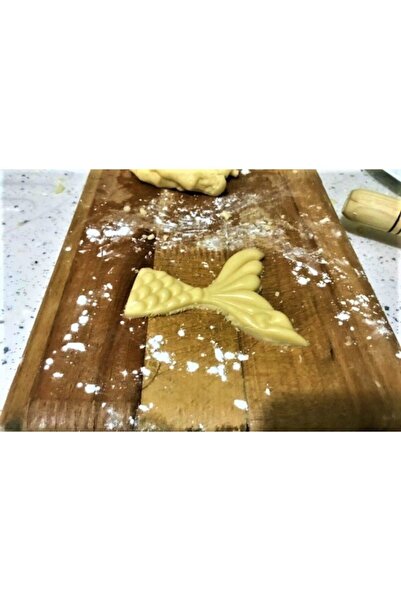 Rapithwin قالب كوكي الذيل