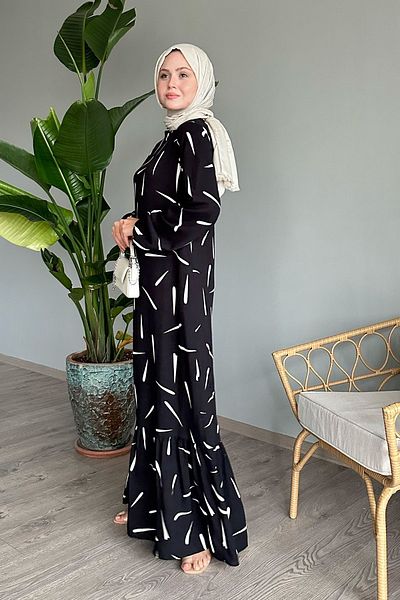 InStyle Schwarzes Viskosekleid – Knackiges Streifendetail