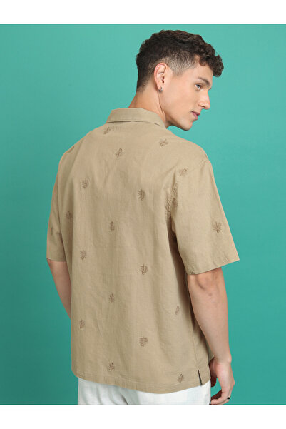 Highlander By Styli Embroidered Detail Cuban Collar Shirt