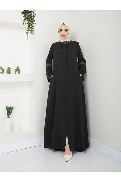 Neva Style فراشة مطرزة مقاس كبير