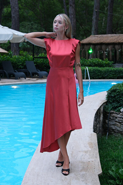 ERIMOS Kadın Mercan Rengi Bisiklet Yaka Vatka Detaylı Eteği Asimetrik Kesim Midi Elbise