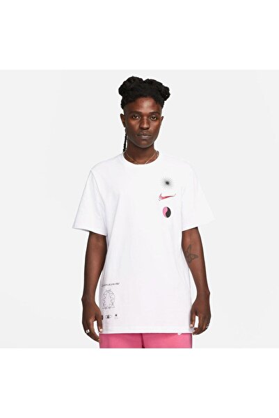 Nike Sportswear Men's White T-Shirt