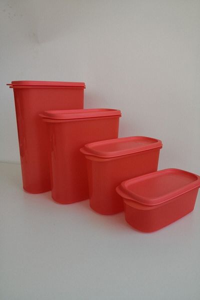 Tupperware Oval Set