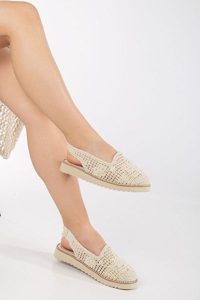 EYLÜLDEN MODA SHOES صندل بتفاصيل محبوكة من نيكو