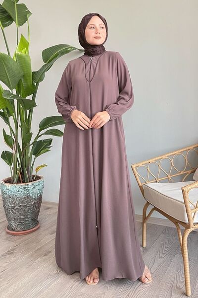 InStyle Hnedé predné potrubie s podrobným detailom Ferace